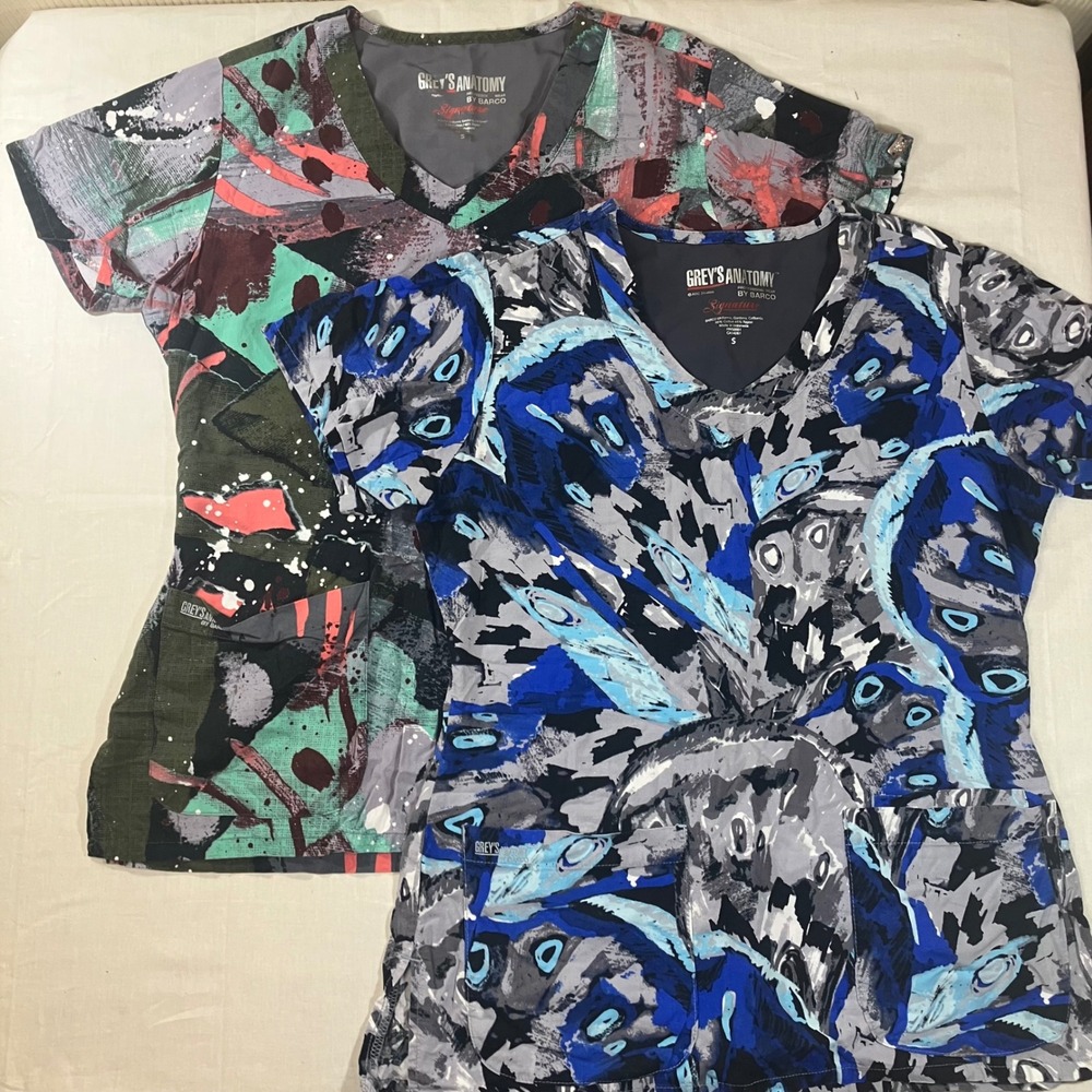 Greys Anatomy by Barco Signature Scrub Tops Set of 2 Women Small Abstract Print